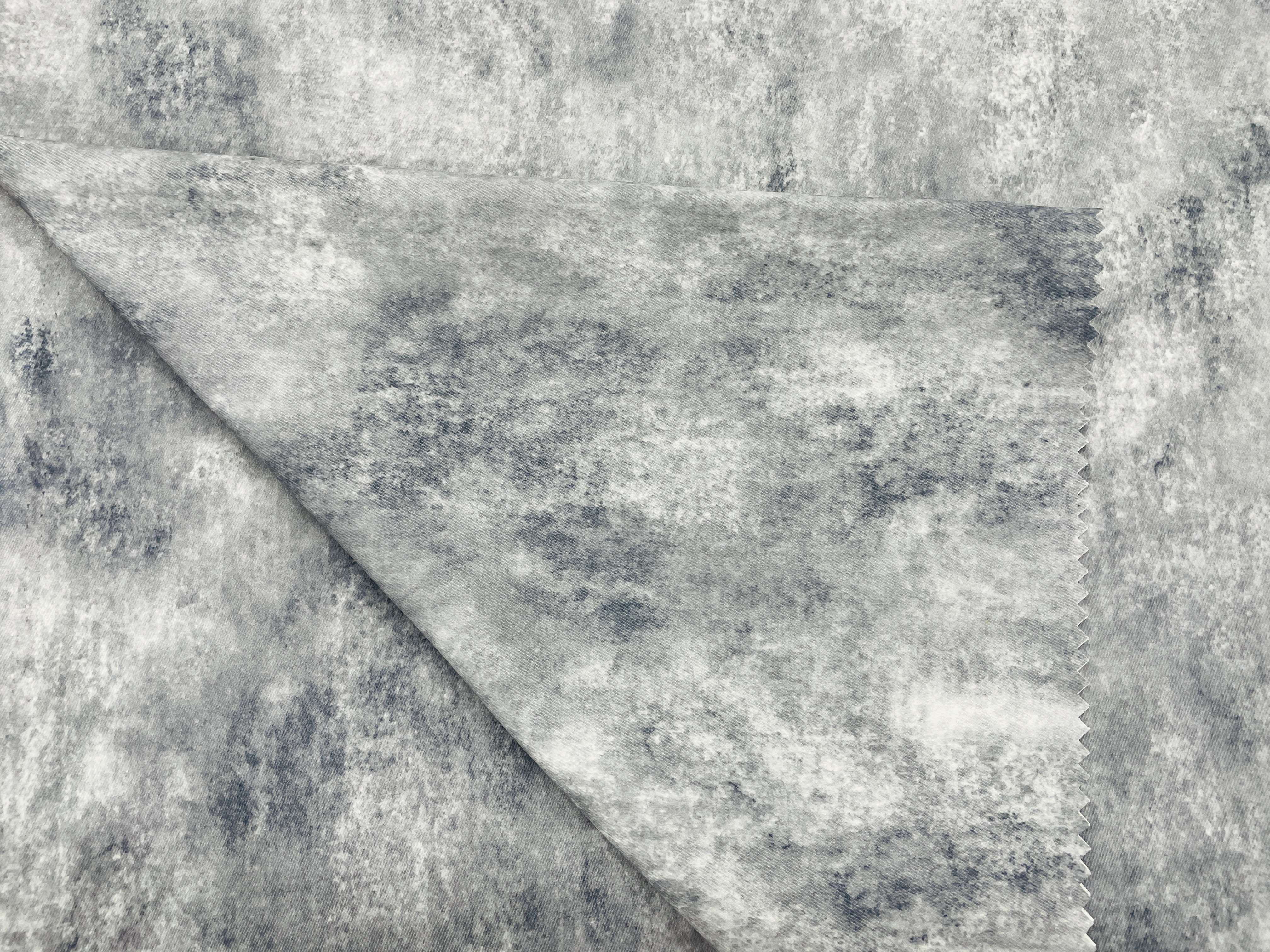 220GSM 100%Polyester Twill Printed Fabric