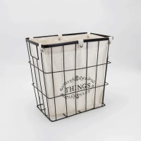 Canasta de almacenamiento de alambre de metal de lavandería cuadrada con una bolsa de tela