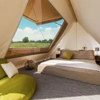 Unique Design Glamping Site Outdoor Camping Oxford Fabric and Wood Frame Luxury Bell Hotel Resort Tent with Large Net Door and Window