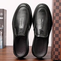 2022 new men's single shoes, comfortable driving shoes, one foot business casual shoes, middle-aged and old men's shoes, father's shoes wholesale