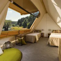 Nature Harmony Outdoor Camping Site Strong Wood Frame and Waterproof Canvas Fabric Hotel Living Resort Bell Mobile Tent for Glamping