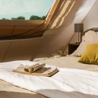 Lightweight Antiseptic Wood Steel Aluminum Alloy Frame and Waterproof PVC Oxford Fabric Luxury Bell Glamping Tent for Outdoor Camping